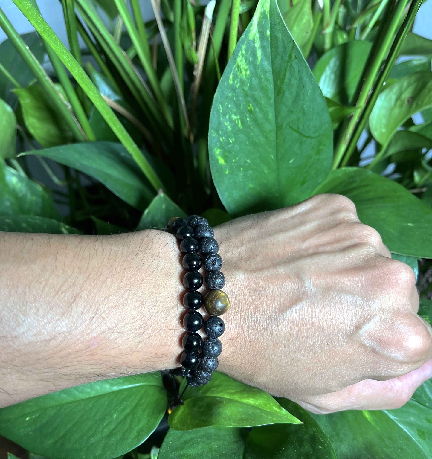 Natural Onyx with 10mm mate tiger eye beaded bracelet