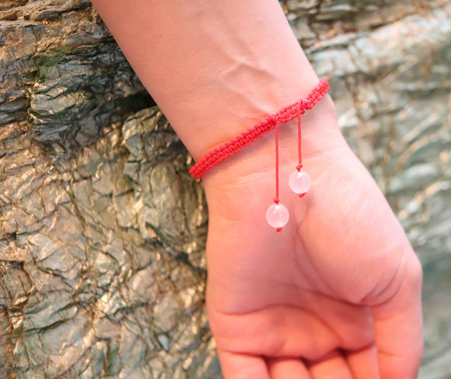 Stylish Red adjustable Braided Bracelet with Gorgeous Heart Gold color