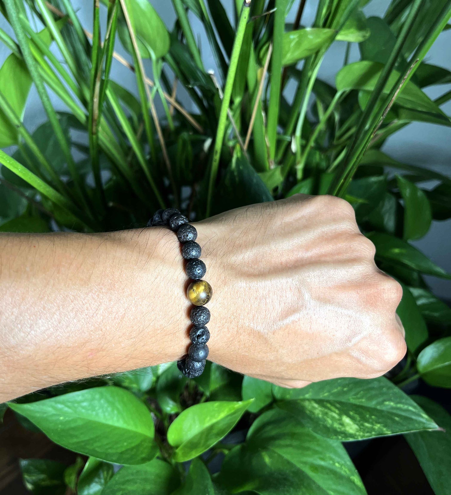 Natural Onyx with 10mm mate tiger eye beaded bracelet